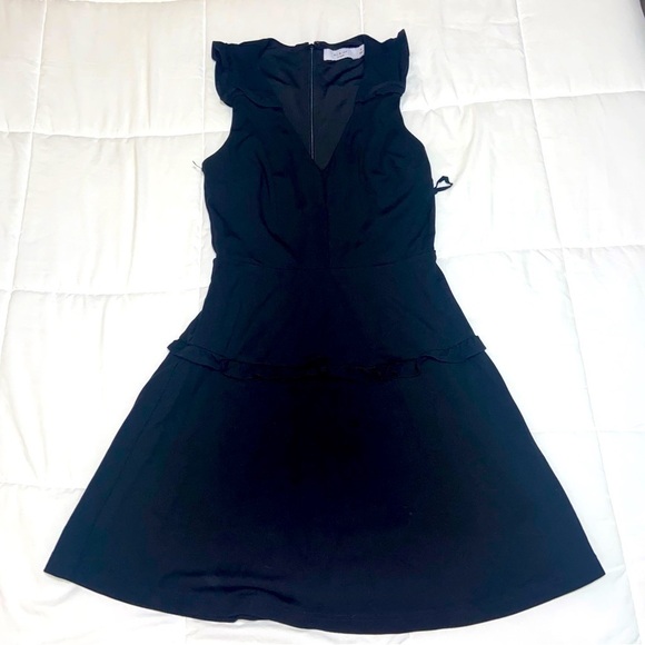 Ali & Jay Ruffle Tiered Mini Dress Size Small Black Dress - Picture 1 of 6